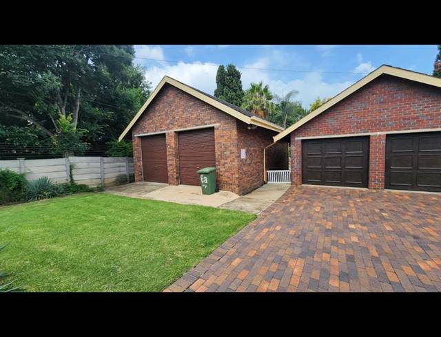 4 BEDROOM HOUSE FOR SALE IN BRACKENHURST